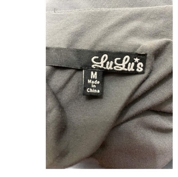 Lulus mini grey handkerchief style sleeves dress bell sleeves size Medium - Picture 8 of 8